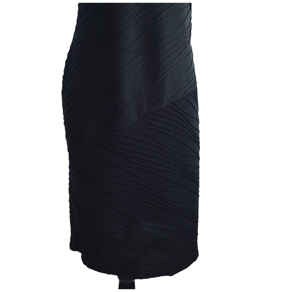 TRIBAL - Short sleeve Body-Con Dress - M - Picture 14 of 16